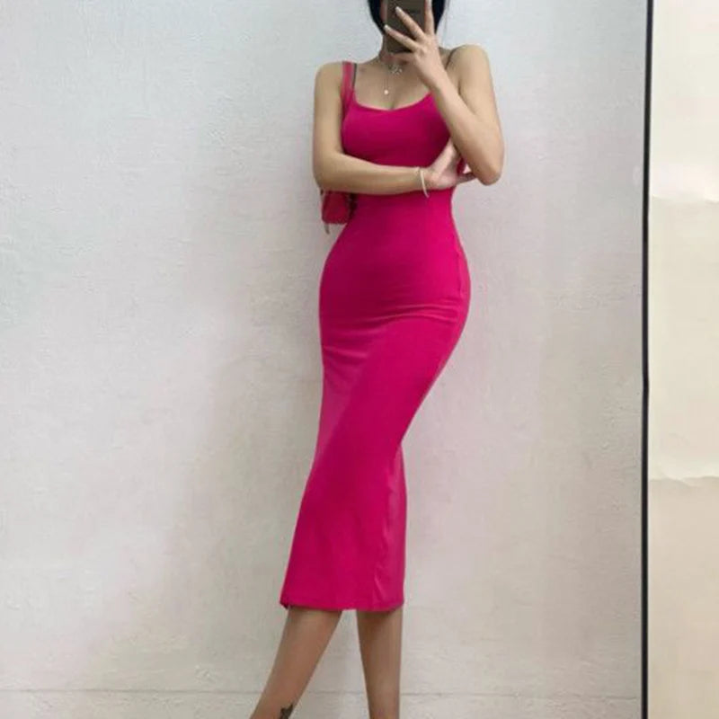 Vestido Longo Sexy com Fenda Alta – Alças Finas, Justo e Versátil para o Verão