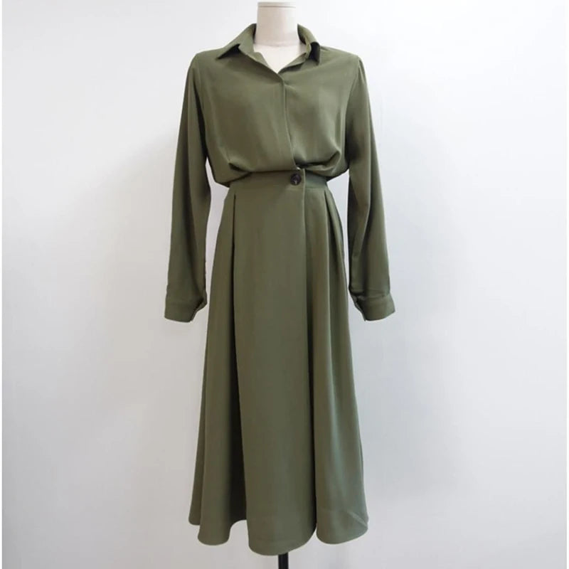 Vestido Longo Feminino Elegante com Gola Polo – Modelo de Cintura Marcada, Ideal para Outono e Verão