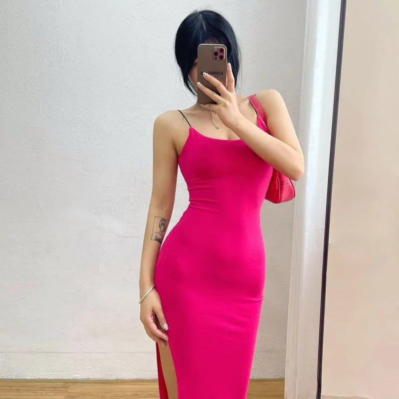 Vestido Longo Sexy com Fenda Alta – Alças Finas, Justo e Versátil para o Verão