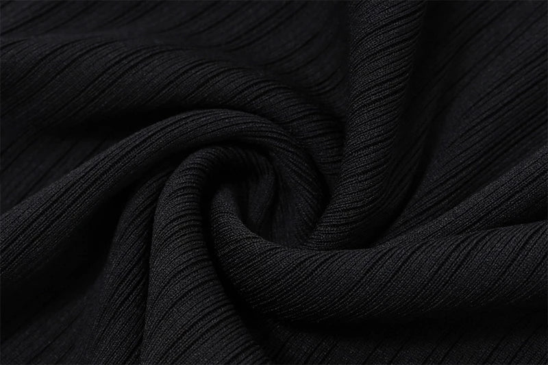 Vestido Longo Gótico com Laços – Sexy, Justo e Fenda Alta