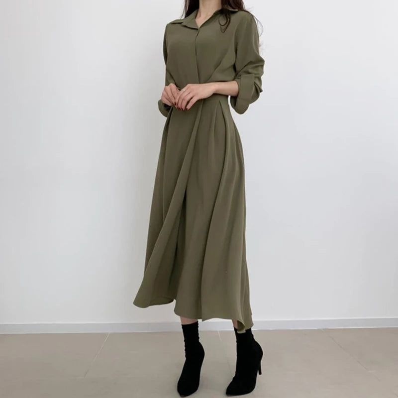 Vestido Longo Feminino Elegante com Gola Polo – Modelo de Cintura Marcada, Ideal para Outono e Verão